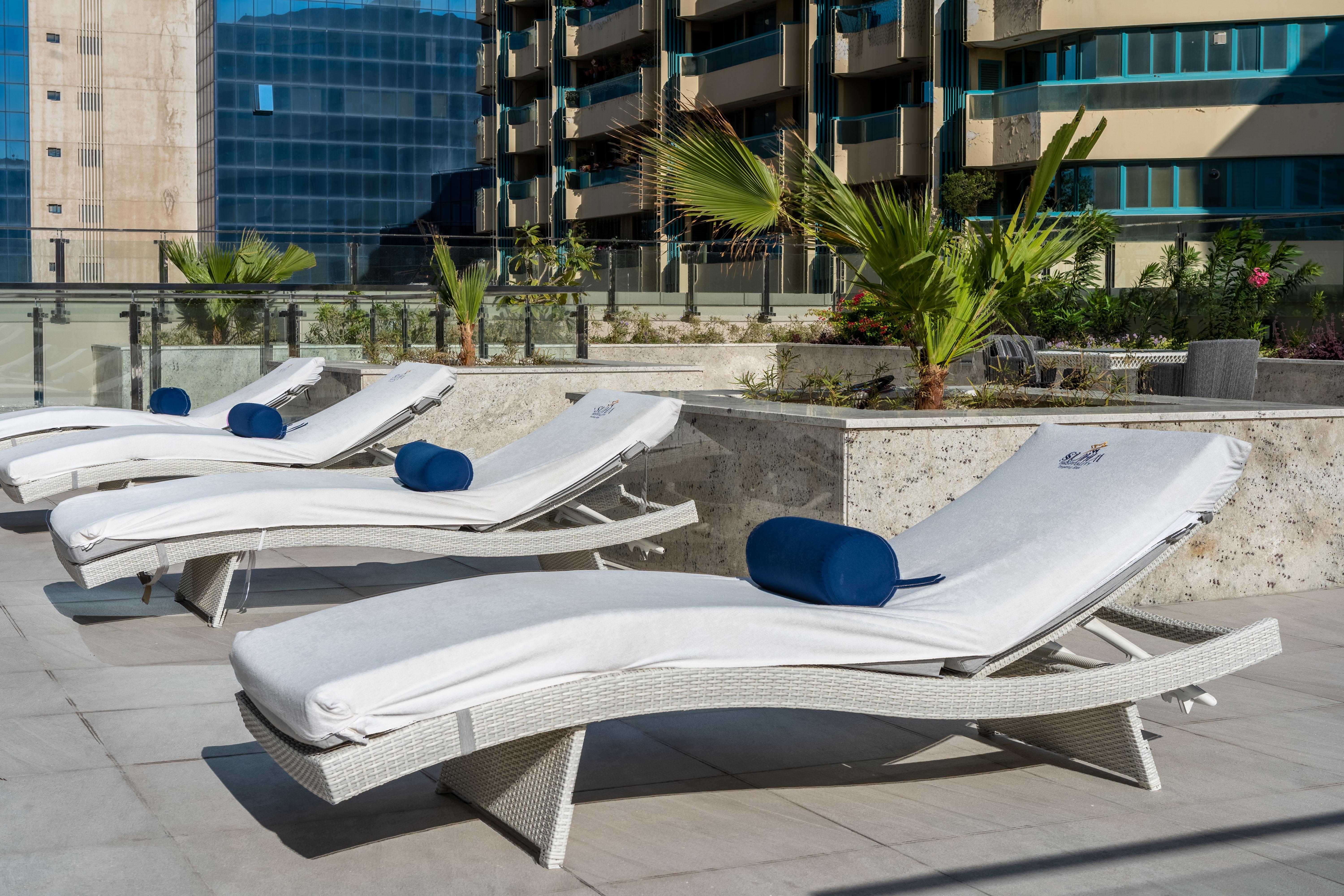 Suha Mina Rashid Hotel Apartments Dubaï Extérieur photo