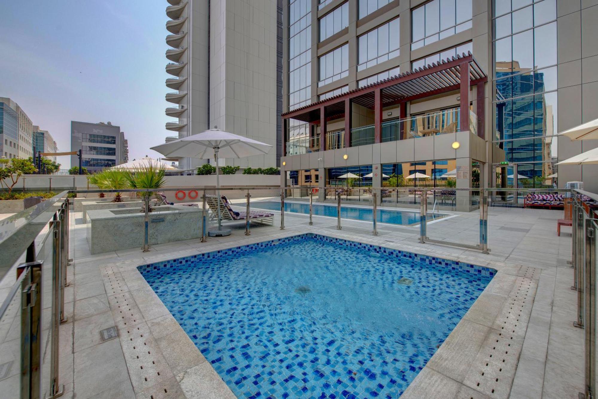 Suha Mina Rashid Hotel Apartments Dubaï Extérieur photo